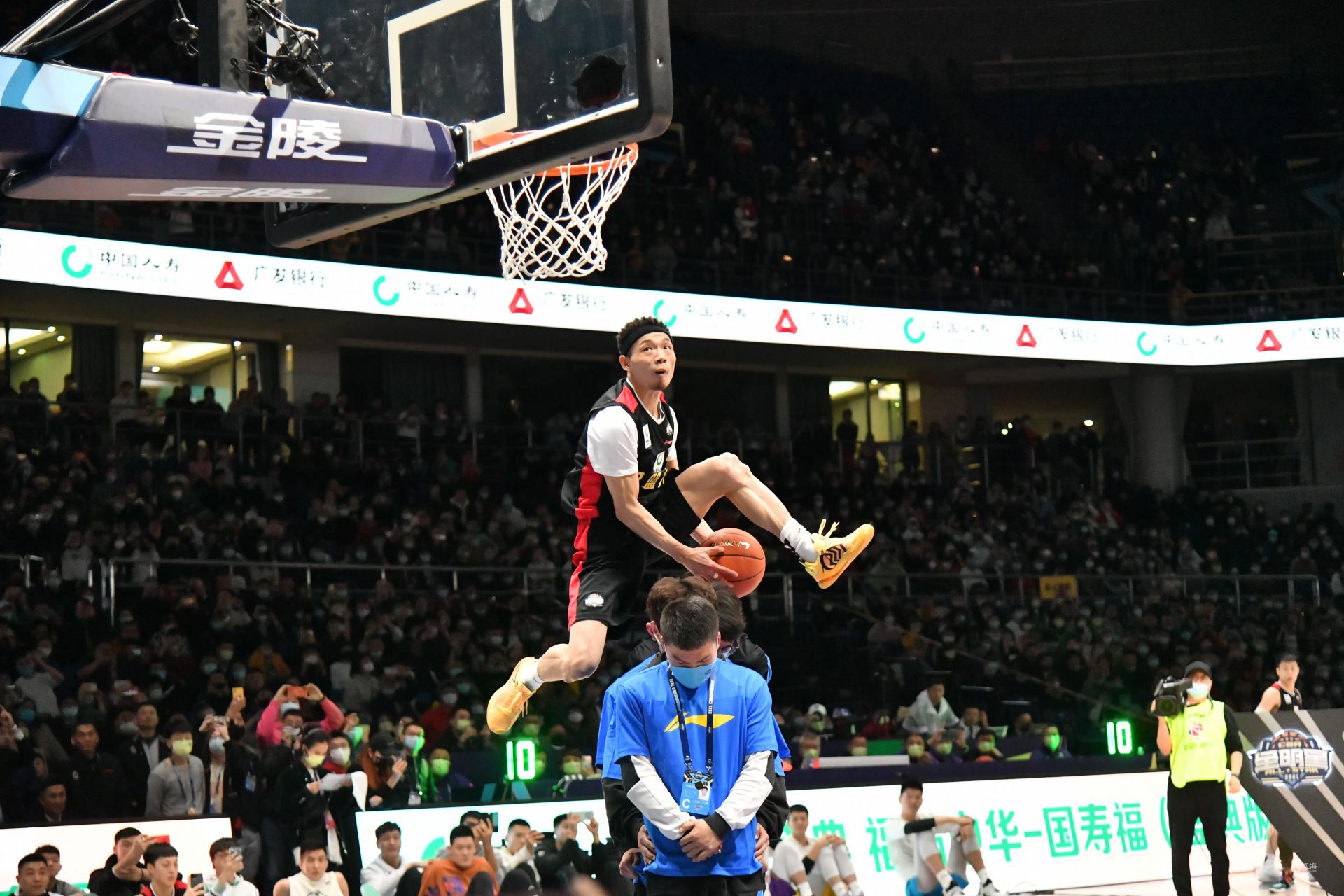 少了坚实的 少了坚实的